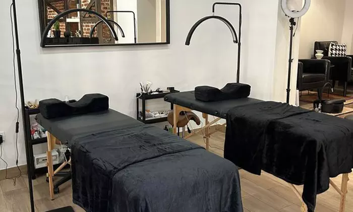 Laminado de cejas con diseño, depilación y tinte de cejas y pestañas