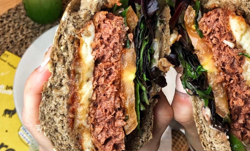 Image 14: Menú vegetariano creativo en Superchulo para 2 o 4 con bebida y postre