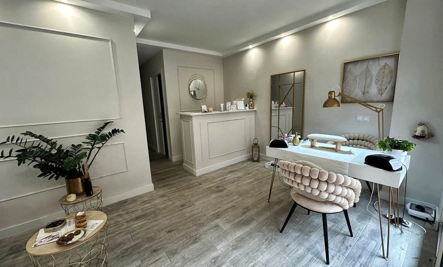 Image 3: Limpieza facial con peeling, cavitación, ampolla y mascarilla de algas 