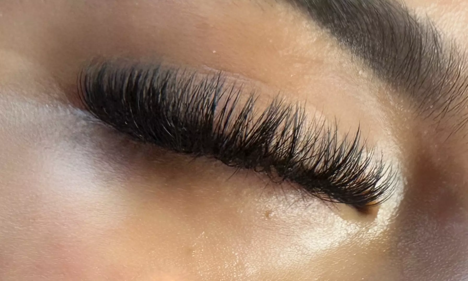 Get a Full set of Classic, Light/Medium/Full Volume Lash Extensions at Versari Beauty Studios - Up to 60% Off - Second Medium