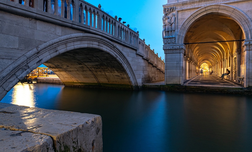 Image 2: ✈ Lake Como: 2 to 4 Nights with 4* Hotel Stay and Return Flights