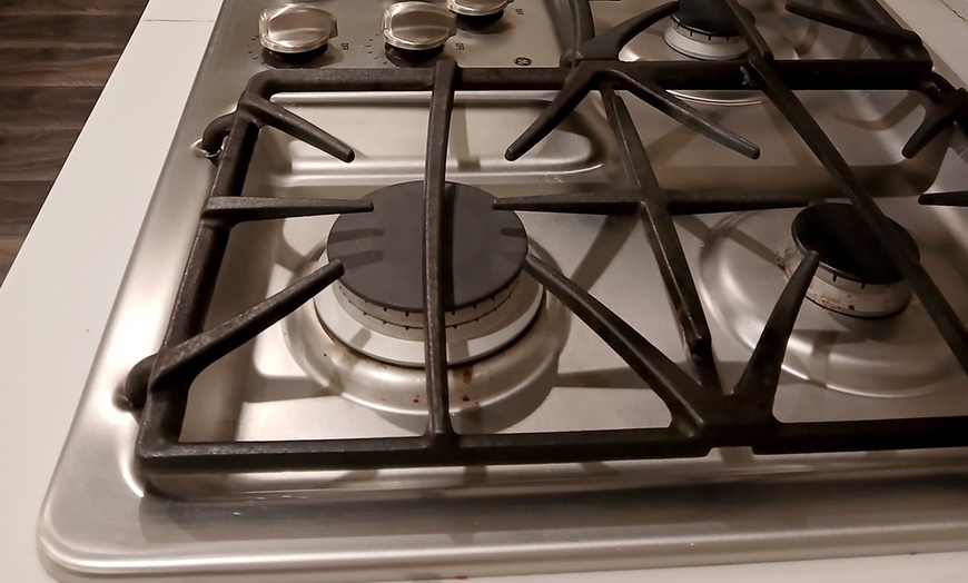 Image 15: Home Cleaning: 3–5 Hour Sessions or Half-Bath Deep Clean with Supplies