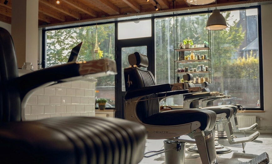 Image 4: Voor grote en kleine mannen: knip-of baardbeurt naar keuze