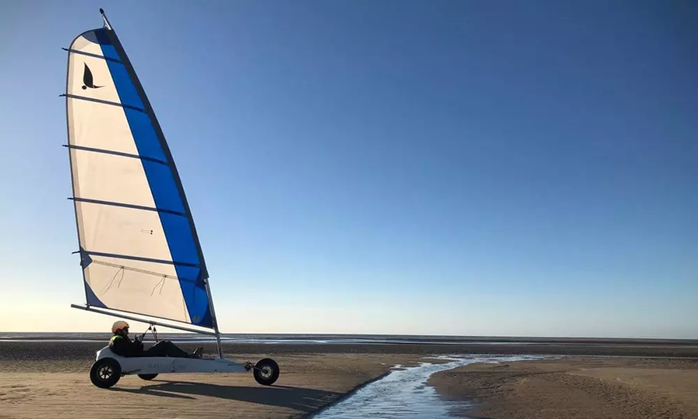 Char à voile avec Prestavent à Cabourg : 2h d'aventure sur la plage, dès 10 ans (38% de remise) - Primary Image