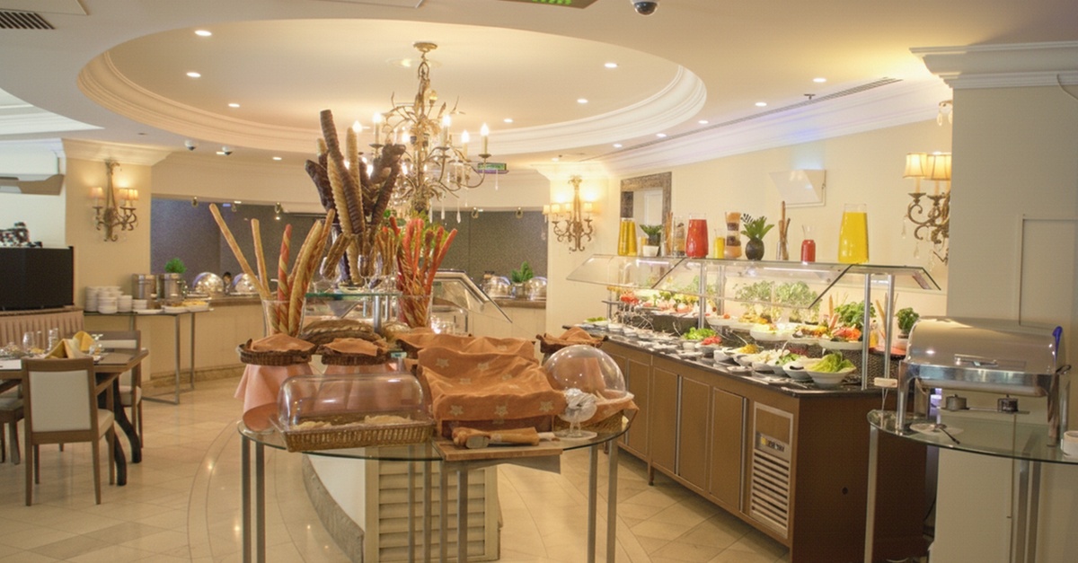 Savor 4* Buffet Lunch Or Dinner For A Kid, Or One, Two, Or Four Adults Savor 4* Buffet Lunch Or Dinner For A Kid, Or One, Two, Or Four Adults