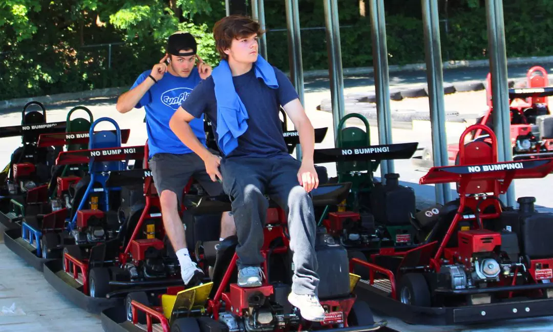 Enjoy Mini Golf for 2/4 or Fun Pass for 12 Rides & Attraction 