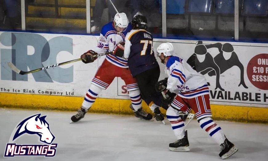 Image 2: Invicta Mustangs Ice Hockey Team