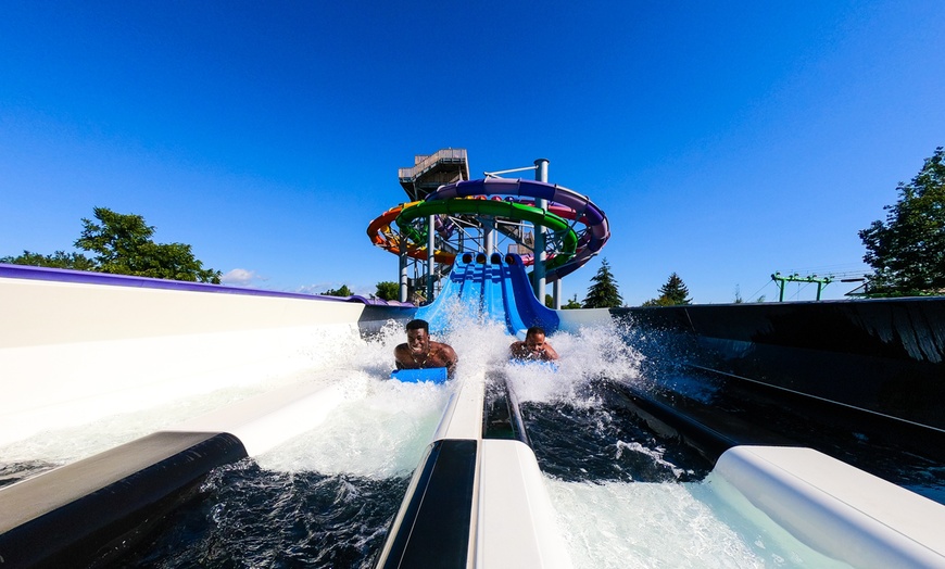 Image 2: Wet 'n' Wild Toronto: Summer Waterpark Fun and Thrills