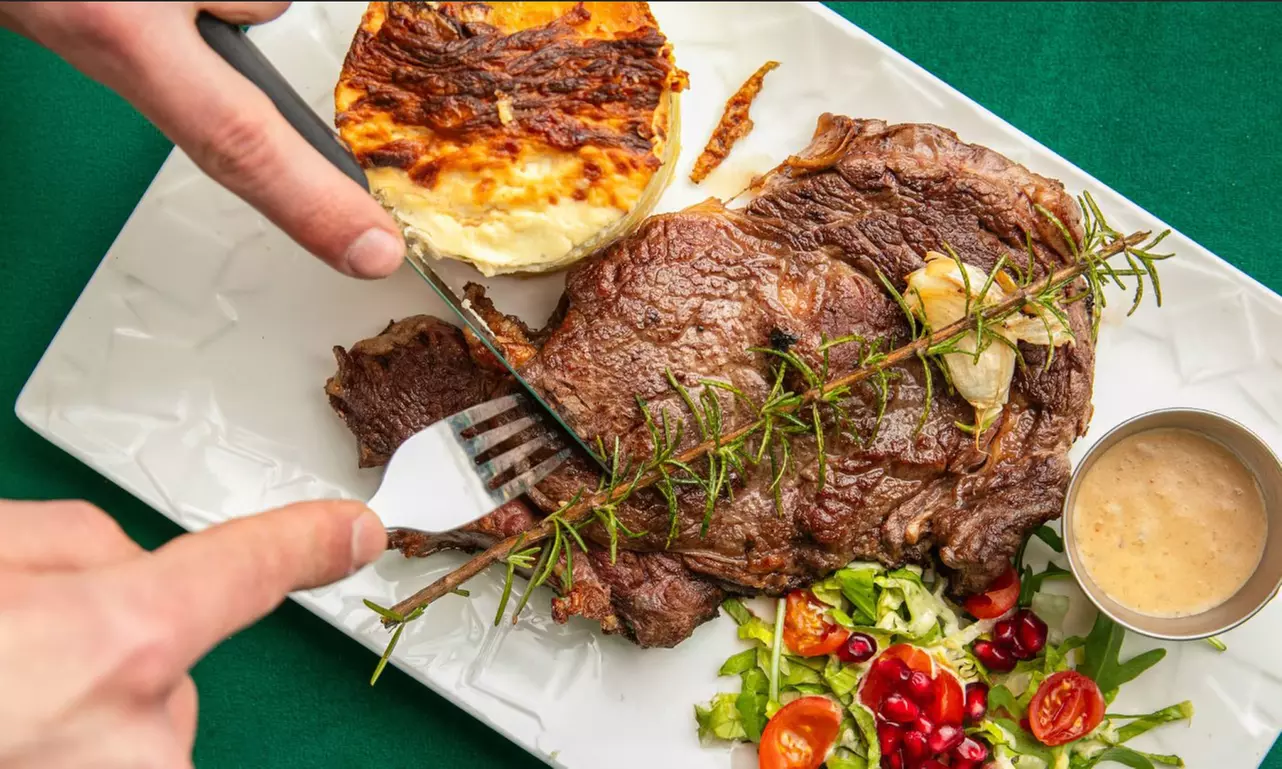 Menu au choix pour 1 ou 2 pers. au 51 de Jeannot et Colin