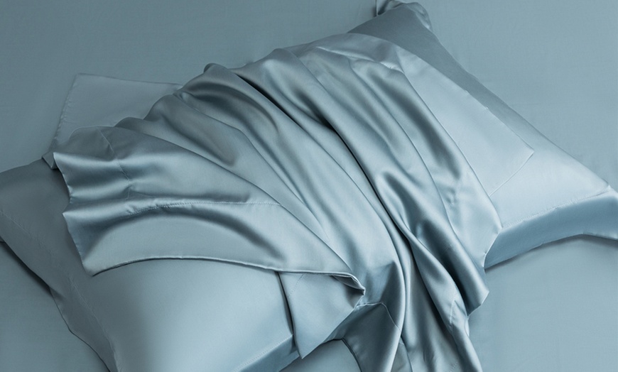 Image 3: Silken Sleep Class A TENCEL Lyocell Pillowcase Duo