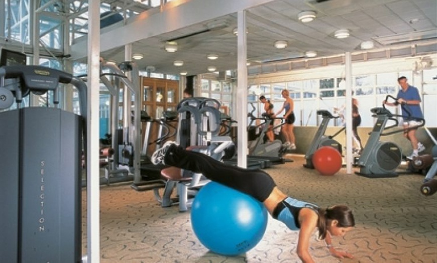 Image 4: Basingstoke: Standard Double or Twin with Breakfast