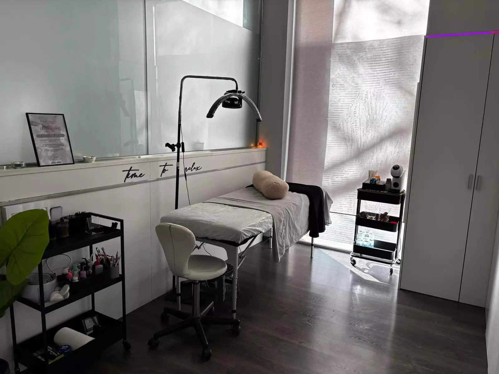 Lifting y tinte de pestañas con opción de diseño y depilación de cejas