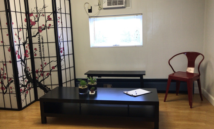 Image 2: Elevate Your Wellness: 60 or 90-min Tailored Deep Tissue Massage
