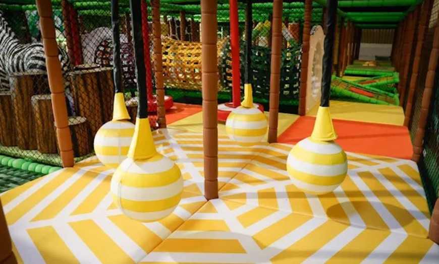 Image 7: Eintritt für 1-2 Erwachsenen & 1-2 Kinder inkl. Spielcoin & Slush Eis
