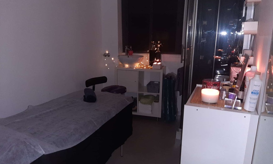 Image 5: Masajes de 30, 45, 60 o 70 minutos con rituales y aceites esenciales