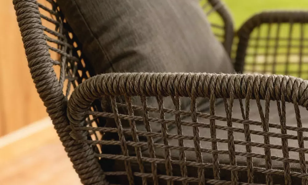 Salon de jardin 4 places Kocoon au design élégant et convivial