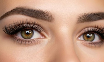 Rehaussement de cils avec soin fortifiant des cils