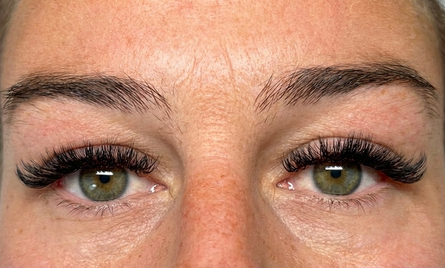Image 5: Get Stunning Russian Mega Volume Eyelash Extensions
