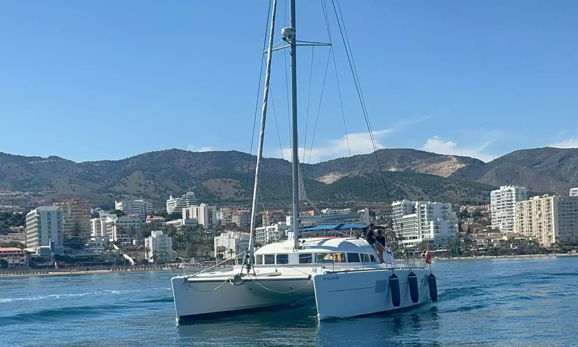 Excursión en catamarán desde Puerto Marina Benalmádena