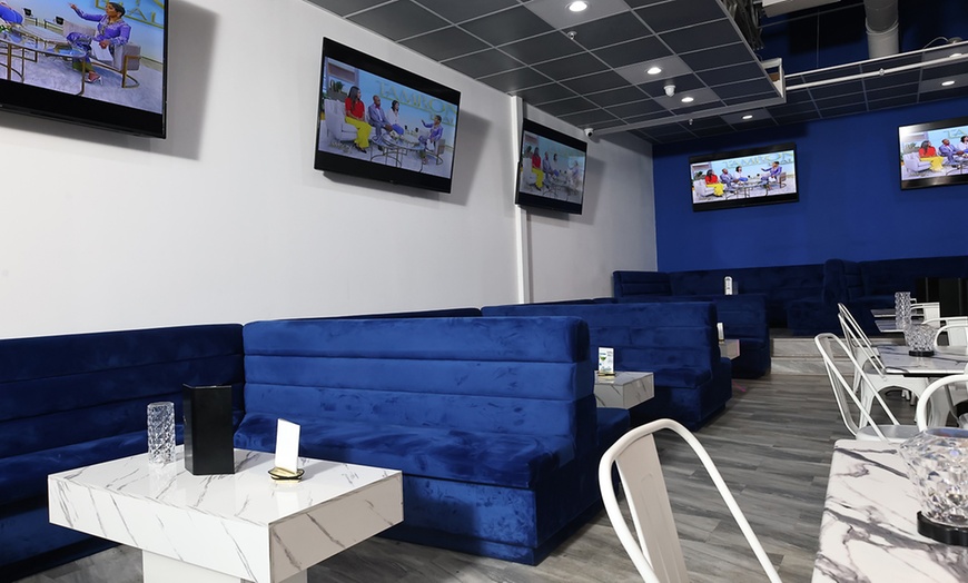 Image 10: Brunch or Dinner with Cocktails at Swigzz Restaurant & Lounge