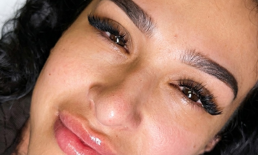 Image 10:  Get Classic Half Set Extensions 90 Pieces or Full Set Lash Extensions