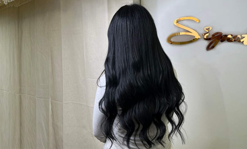 Image 1: Forfait shampoing, soin et brushing, coupe et couleur en option