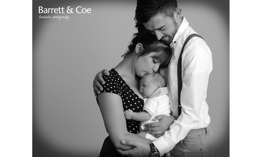 Image 4: Frame the joy! 1-Hour Baby Shoot + 8"x6" Print—Save up to 90% 