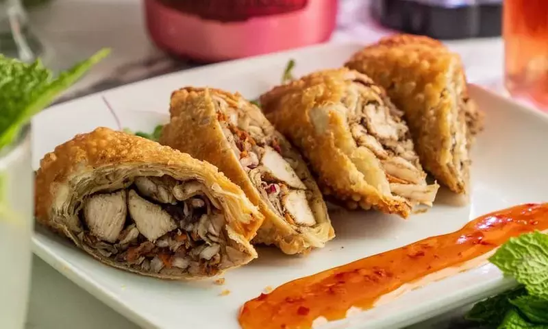 Brunch or Dinner with Cocktails at Swigzz Restaurant & Lounge