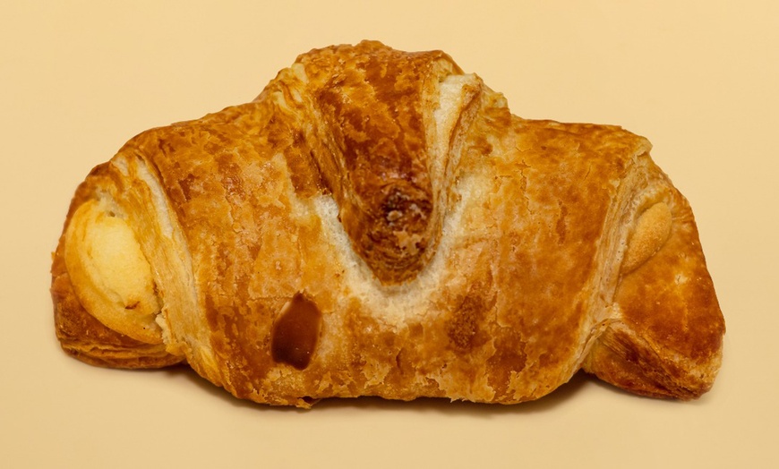 Image 9: 1 or 2 Beverages with 1 or 2 Bakery Items, Desserts or Sandwiches