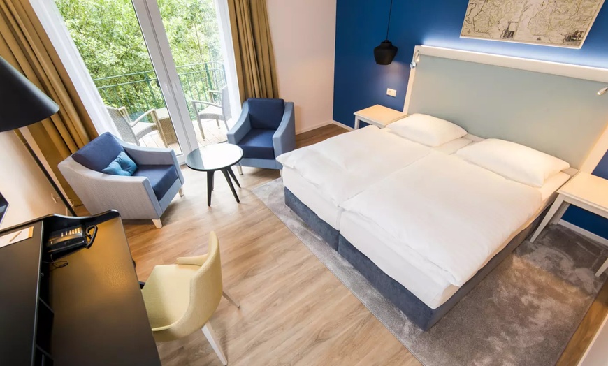 Image 2: Büsum: 2 oder 3 Nächte inkl. Frühstück, 1x 2-Gänge-Menü & Schwimmbad