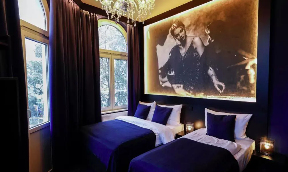 Hamburg: Casino-Doppelzimmer für 2 Personen