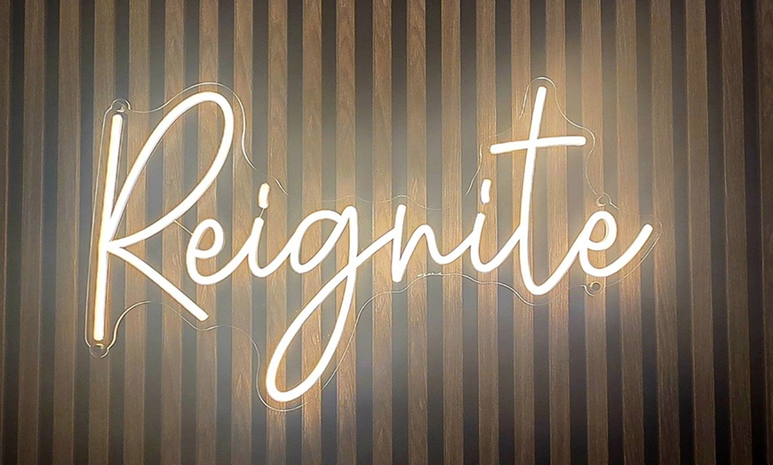 Image 3: Luxury Facial Pamper with 45 or 60 Minutes and Optional LED Therapy