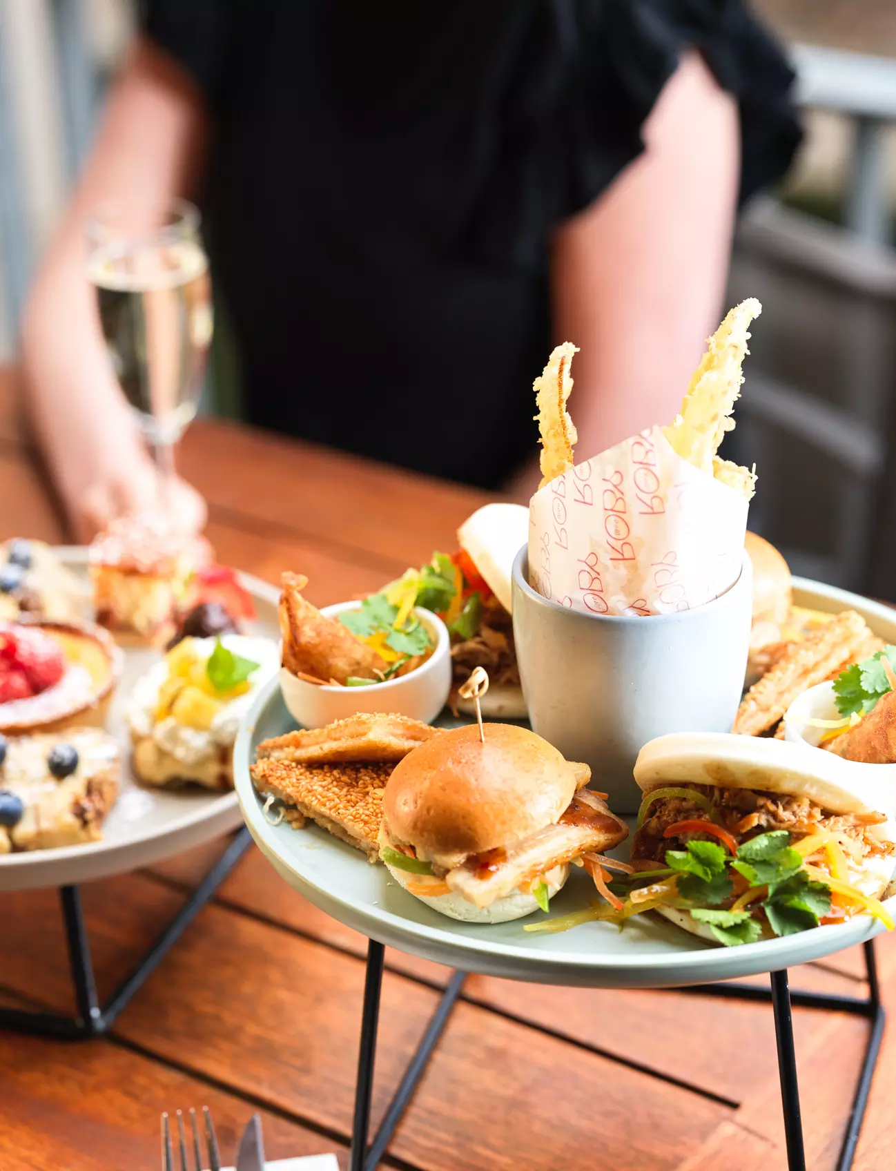 Deluxe Asian Pan Afternoon Tea and Prosecco - 4stars Holiday Inn Hotel