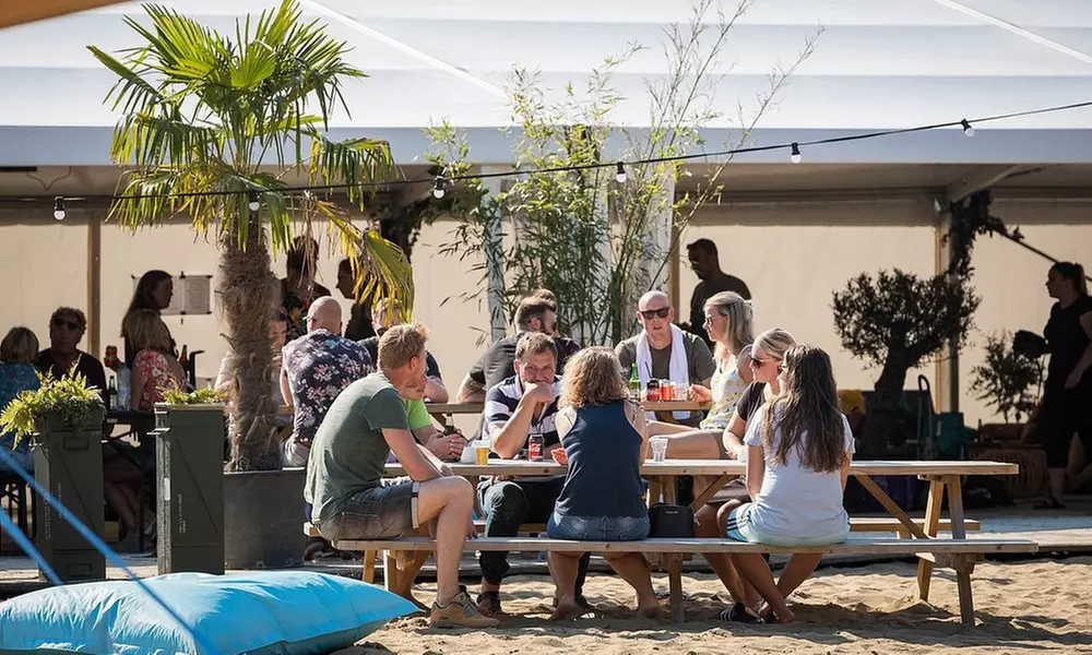 Bijlwerpen in Amsterdam West: actie, uitdaging en vooral veel lol