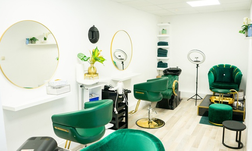 Image 2: Frisse oogopslag en verzorgde look met wimperlift of brow lamination