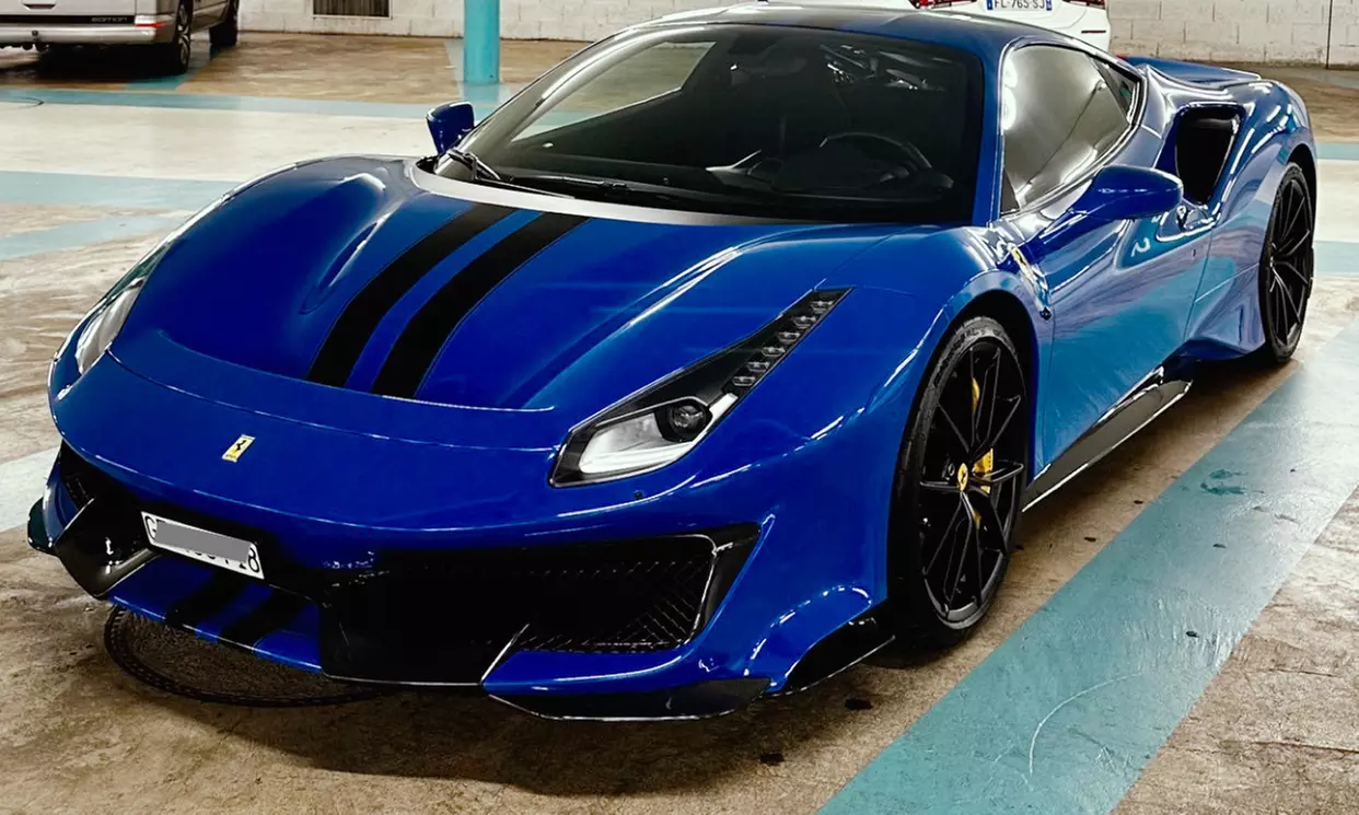 Nettoyage intérieur ou extérieur auto par The Street Washers