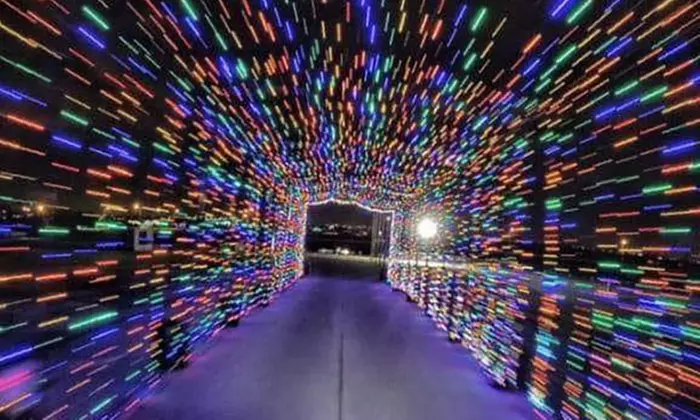 Premium or Standard Day - One Car Admission at Merry Light Show (Up to 20% Off) - Primary Image