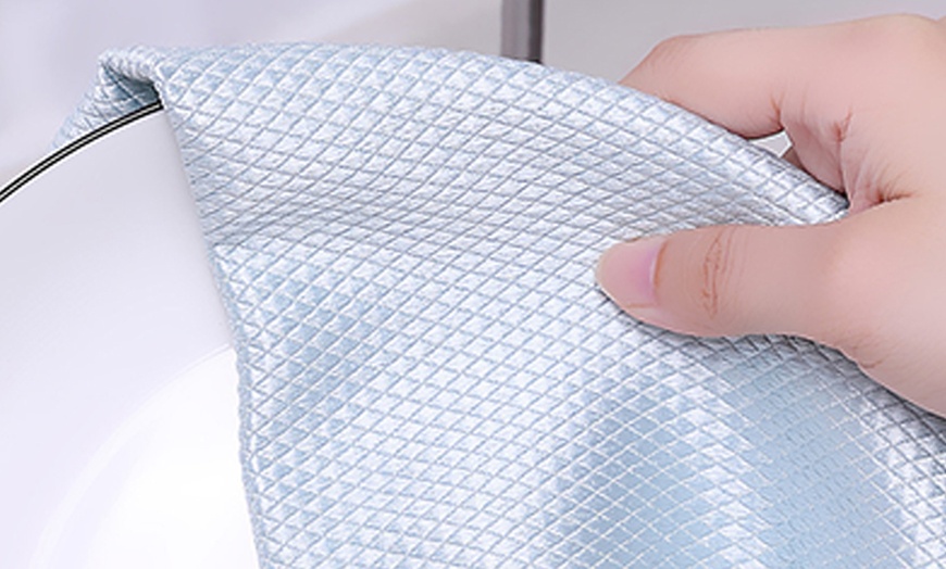 Image 6: Piece Cleaning Cloths