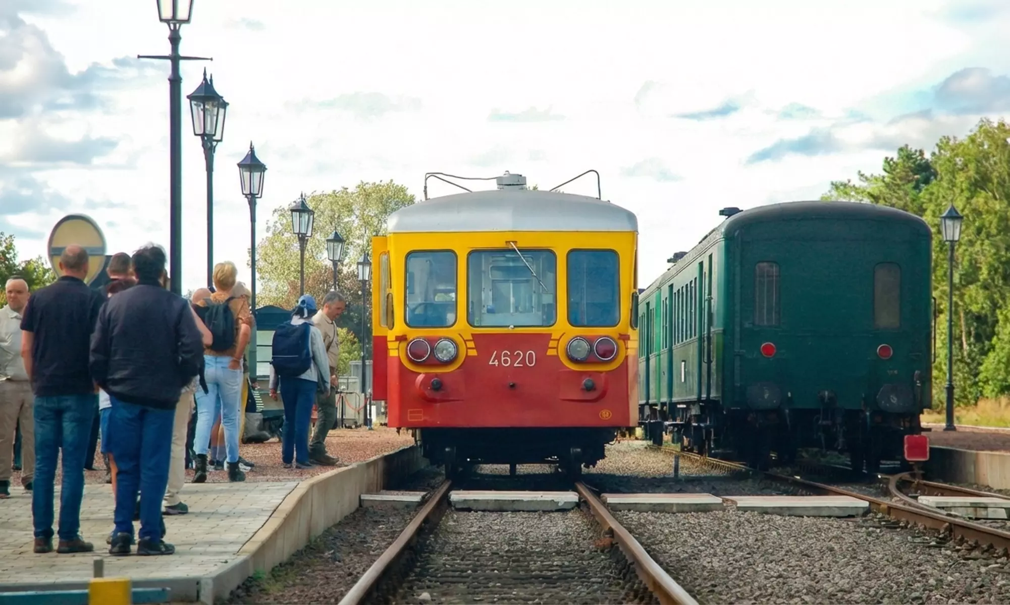 Stap in de tijdmachine en rijd de hele dag mee in deze stoom- of dieseltreinen of een Orient Express, tot 33% korting