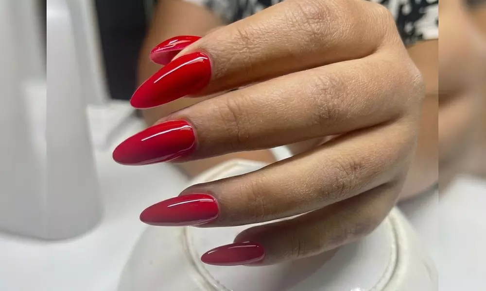 Trendy Nail with Almond Shape Medium Nails or Long Stiletto Nails