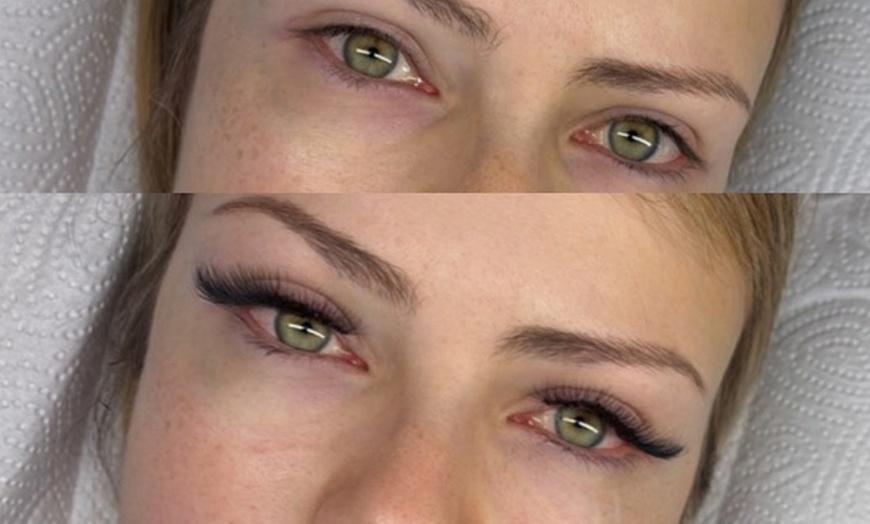 Image 6: Klassische, Light-Volumen oder Volumen-Wimpernverlängerung für 1 Pers.