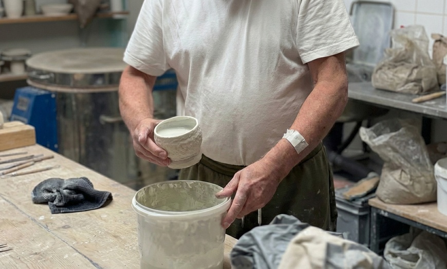 Image 4: 2-stündiger Töpferkurs inkl. Glasieren, Brennen & fertigem Produkt