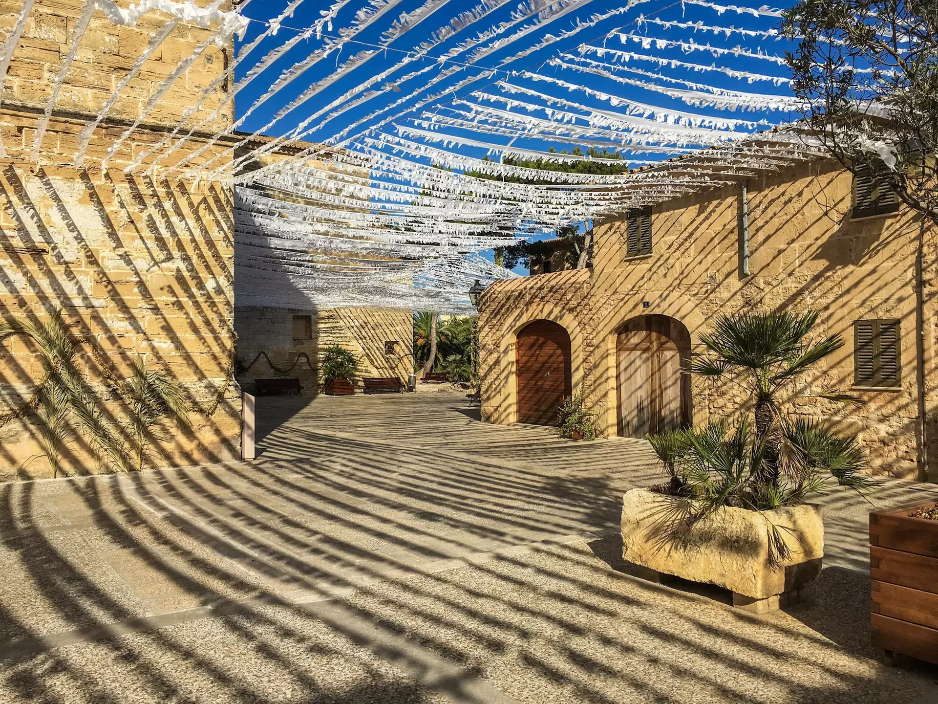 ✈ Mallorca by Road: 7-Day Must-See Spots with Air & Hotel from Worldee