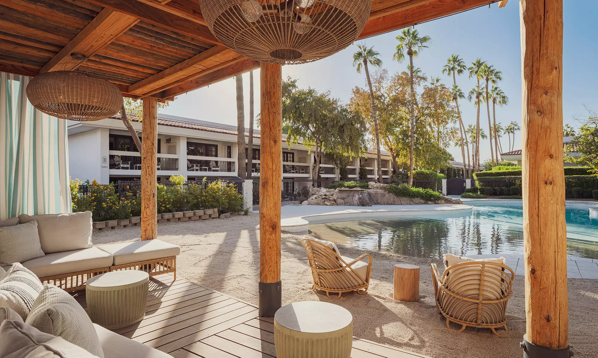 Stay at 4-star The Scott Resort & Spa in Scottsdale, AZ. Indulge in a Day by the Pool or Treat Yourself to a Spa Day!