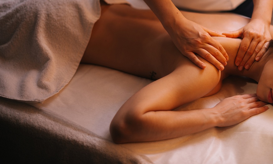 Image 1: ¡Date unos mimos! Ritual corporal o facial a elegir para 1 persona