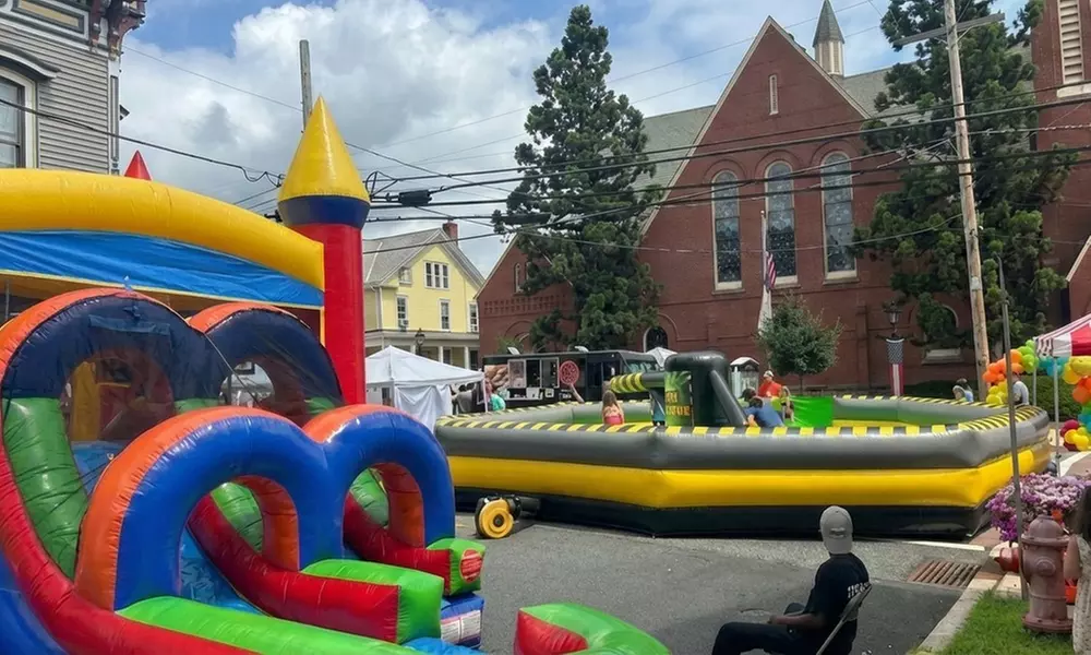 Inflatable Party Packages for Backyard Fun in New Jersey