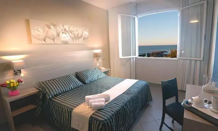 Marina di Cecina: 1, 2 o 4 notti per 2 persone in mezza pensione