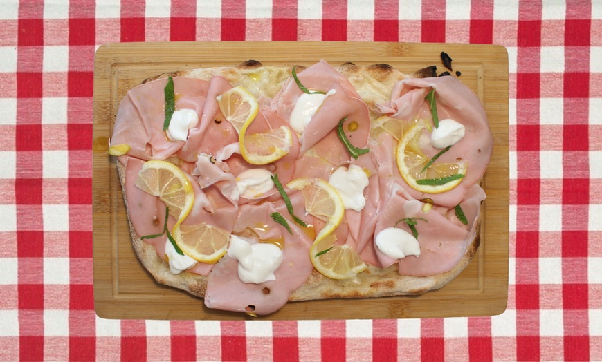 Image 1: Italienischer Genussmoment: Pinsa im Herzen von Friedrichshain