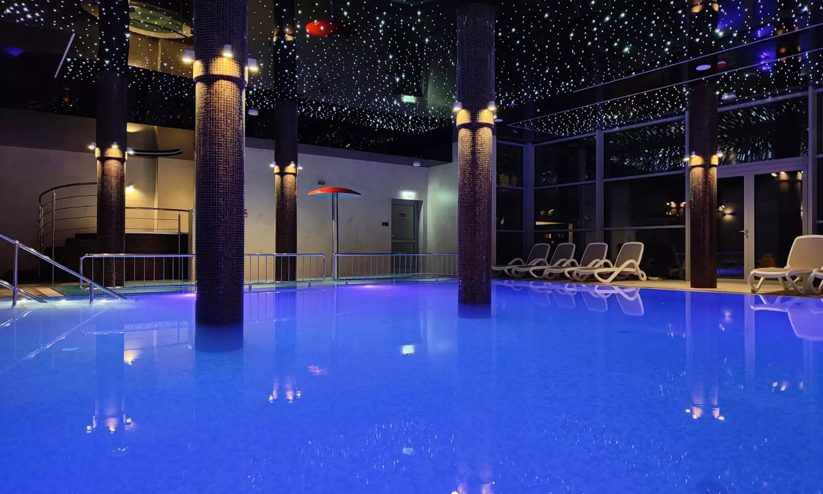 Ustronie Morskie: wybrany pokój dla 2 osób z wyżywieniem w Hotelu Skal 4* – wakacje i więcej - Primary Image