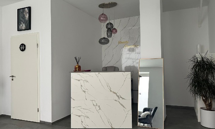 Image 3: 60 Min. Gesichtsbehandlung nach Wahl für 1 Person